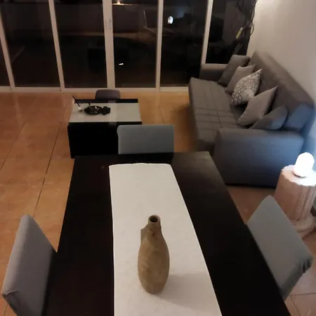 Tropical Gæstehus