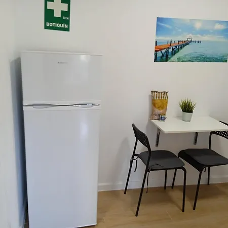 Tropical בית הארחה בנאלמדנה